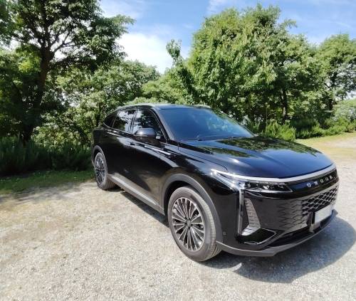 Ecco Omoda 9 Super Hybrid, l’ammiraglia premium del marchio cinese