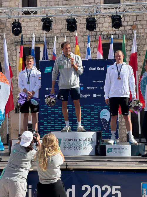 nuoto splendida doppietta dell italia paltrinieri e taddeucci oro nella 5 km da Ilgiornale.it nuoto splendida doppietta dell italia paltrinieri e taddeucci oro nella 5 km