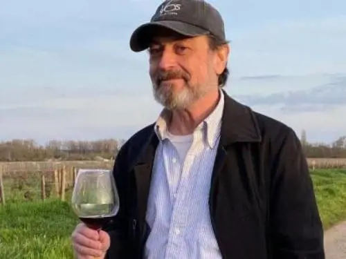 La valanga partita da un’azienda vinicola di New York