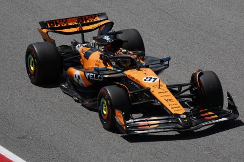 F1, a Barcellona doppietta McLaren nelle qualifiche. Pole Piastri, malino le Ferrari