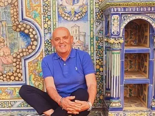 Post contro Meloni, il docente ha tentato il suicidio: "Non ho retto"