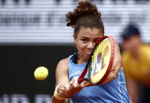 Paolini spreca e saluta Parigi
