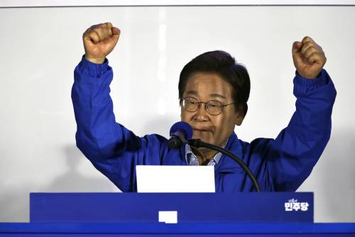 Sud Corea al voto per superare il caos