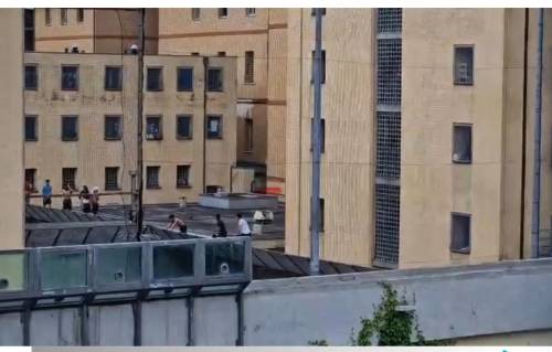 Stupro e rivolta: caos in carcere