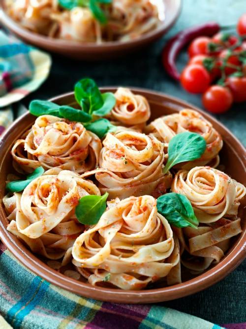 8 alimenti che i dietologi consigliano sempre: non fanno ingrassare e danno energia