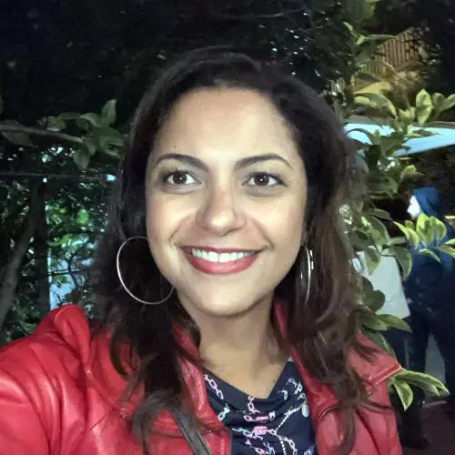 Rogo e porta chiusa: si lancia e muore