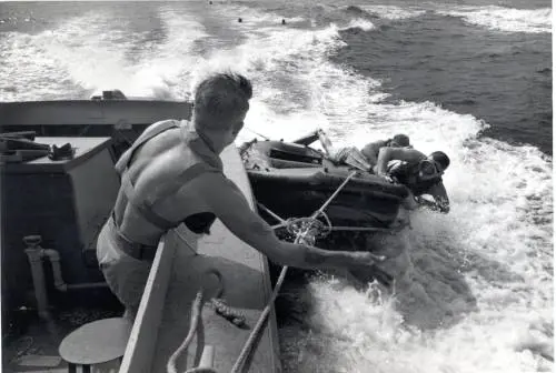 I padri dei Navy Seal, guerrieri nudi esperti in demolizioni e coraggio