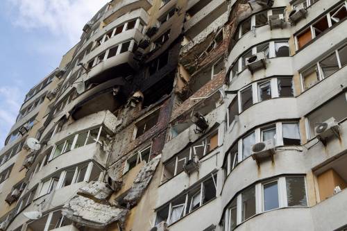 Ucraina sotto assedio: il raid aereo più intenso dall’inizio della guerra