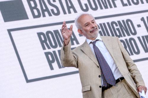 Gad Lerner fischiato sul palco della manifestazione pro-Gaza 