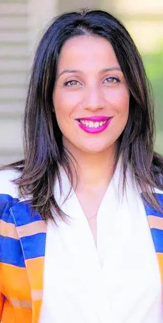 La grillina decade dalla Camera: subito riciclata come portaborse