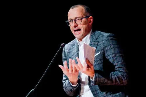 Le chat segrete con Ricci in mano ai pm