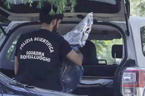 Villa Pamphili choc: i corpi tra i cespugli sono di madre e figlia. Ora si cerca un uomo