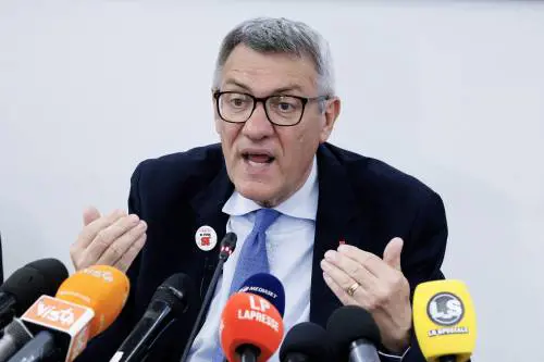 Eh no Landini così è facile, lo scandalo tax-credit e i sindacati: quindi, oggi...