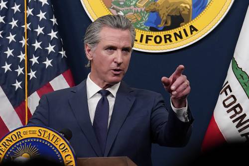 Chi è Newsom, il governatore che sfida Trump