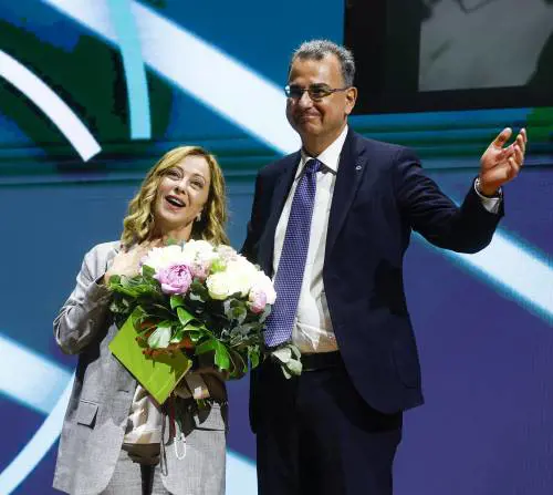 La Meloni rilancia il taglio delle tasse. "Ora ci concentriamo sul ceto medio"