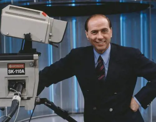 Quei quesiti che volevano seppellire le reti del Cav: trionfò la libertà di scelta