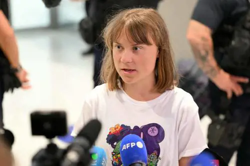 "Divorata dai cannibali": il commento choc del regista horror su Greta Thunberg