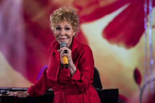 https://img.ilgcdn.com/sites/default/files/styles/md/public/foto/2025/06/11/1749620061-ornella-vanoni.jpg?_=1749620061
