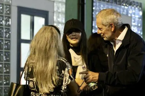 La zia di Adam, Israa