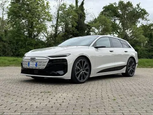 Audi S6 Avant e-tron: la prima wagon elettrica premium va forte ma in silenzio