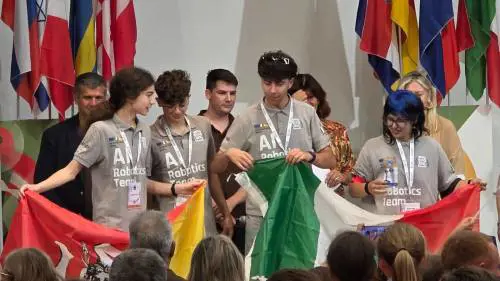 Robotica, l’IIS "E. Fermi – R. Guttuso" di Giarre conquista l’Europa