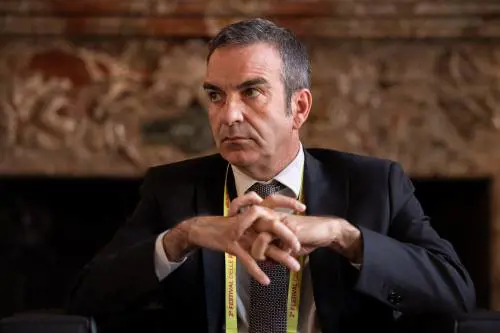 Occhiuto si dimette: "Ma mi ricandido"