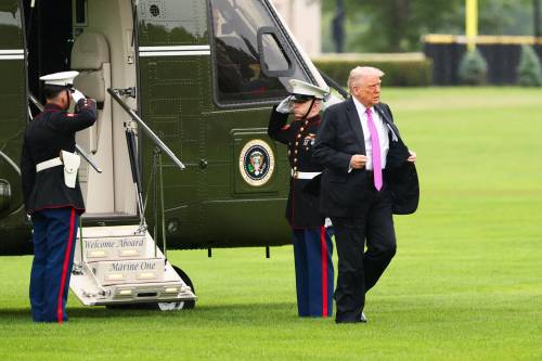 https://img.ilgcdn.com/sites/default/files/styles/md/public/foto/2025/06/13/1749795674-presidnete-usa-donald-trump.jpeg?_=1749795674