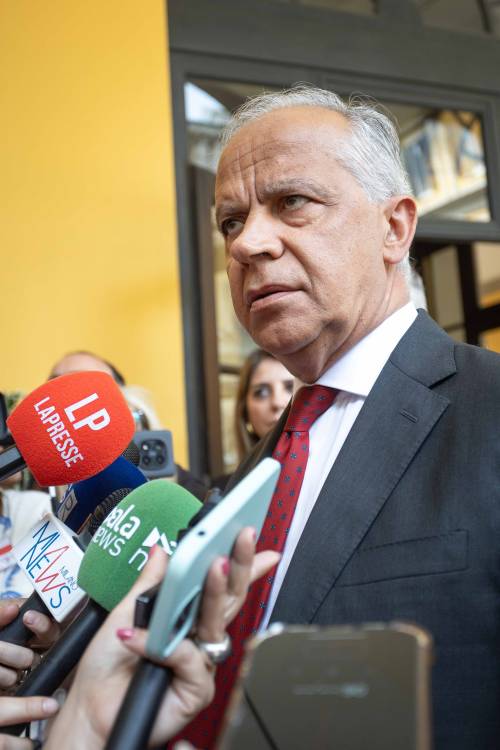 "Giovani aggressivi e armati di coltelli"
