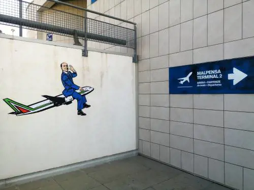 "Welcome to Silvio Berlusconi Airport". A Malpensa il nuovo murale per il Cavaliere