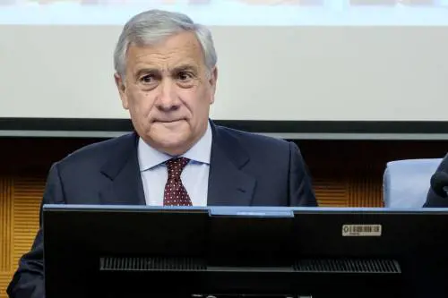 Tajani: Israele minacciato. "Ha il diritto di difendersi"