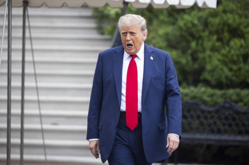 Trump insiste sulla pace ma non esclude la guerra. Il suo veto su Khamenei