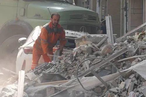 Teheran crivellata dai jet. Eliminati i vertici degli 007