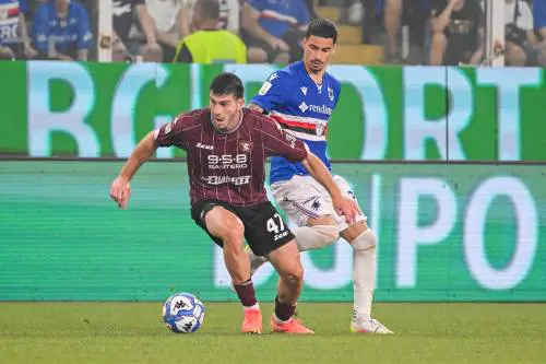 Salernitana, giocatori e staff in ospedale per intossicazione alimentare. La denuncia alla polizia