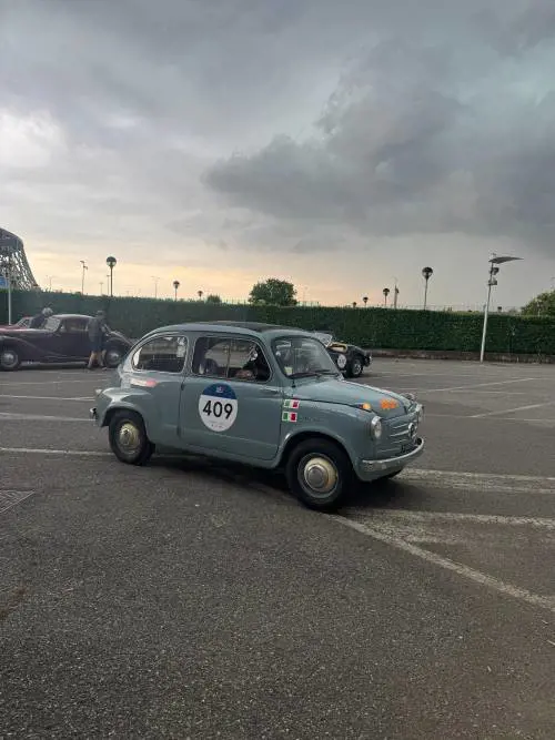 In gara alla Mille Miglia a bordo della Fiat 600