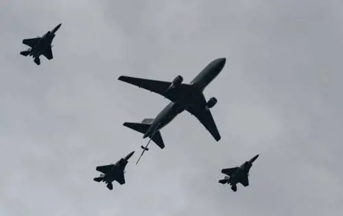 Flotta di aerocisterne in volo verso l'Europa: cosa c'è dietro la mossa Usa