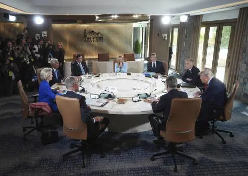 Trump si smarca sulla tregua. "Teheran doveva parlare prima"