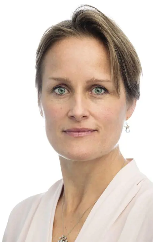 La prima donna a capo degli 007 inglesi