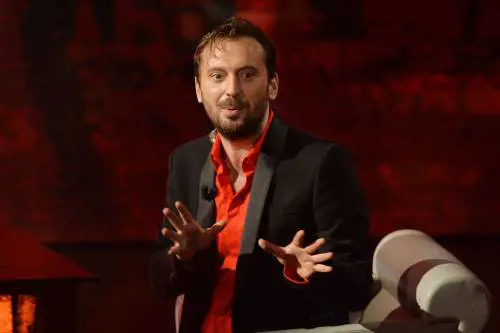 La confessione di Cremonini: "Manipolato dal mio ex manager"