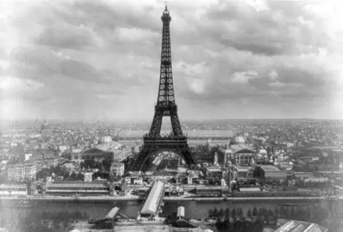 Fra le vie di Parigi, dove i fabbri sono poeti