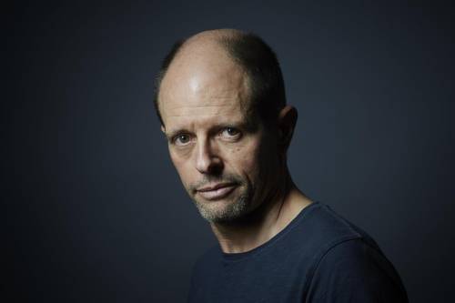 Bernard Minier ci porta sulle tracce del "noir" nascosto tra Spagna e Francia