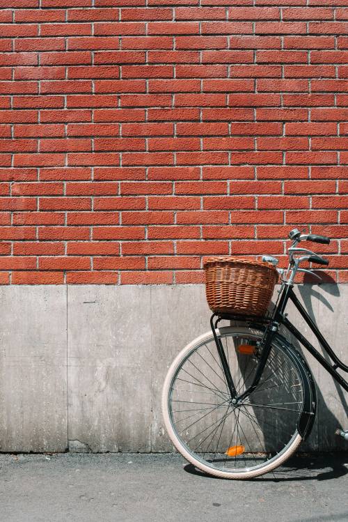 Dal Touring in bicicletta un viaggio lento in città