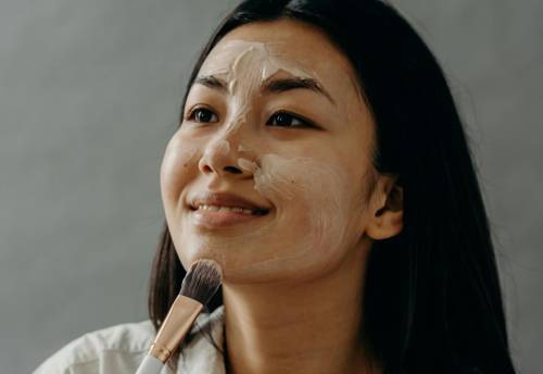Pelle, 6 segnali che indicano che è tempo di fare un peeling al viso