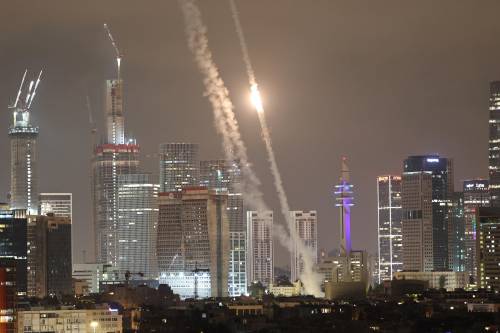 Per Tel Aviv un conflitto da 12 miliardi al mese. E Teheran non può reggere lo scontro a lungo