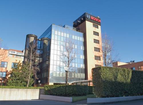 https://img.ilgcdn.com/sites/default/files/styles/md/public/foto/2025/06/19/1750354731-bosch-milano-hi.jpg?_=1750354731