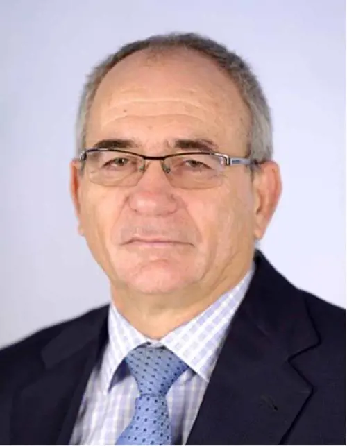 "Far fuori il capo e la sua teocrazia? Priorità è l'atomica"