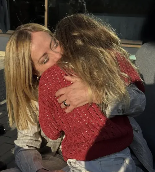 Il Pd ora se le prende con la figlia di Giorgia Meloni