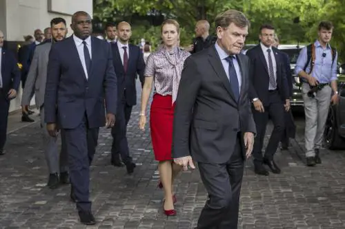 Teheran apre all'Europa  "Ma niente stop sull'uranio"