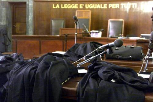 https://img.ilgcdn.com/sites/default/files/styles/md/public/foto/2025/06/21/1750500334-tribunale.jpg?_=1750500334