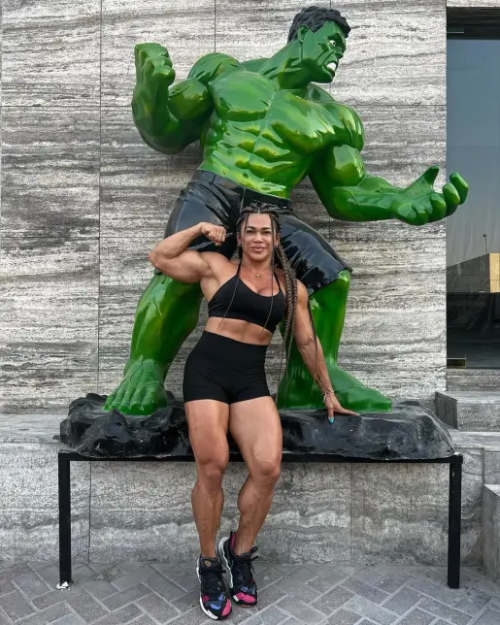 https://img.ilgcdn.com/sites/default/files/styles/md/public/foto/2025/06/21/1750528017-she-hulk.png?_=1750528017