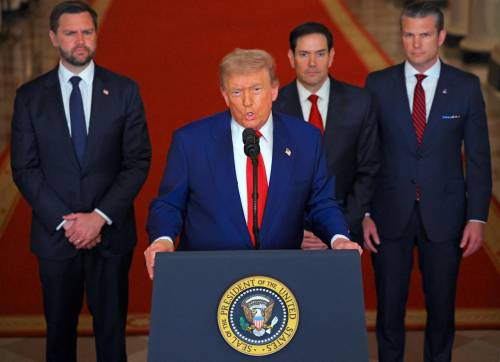 Il post su Truth e il discorso alla Casa Bianca. Così Trump ha annunciato l'attacco all'Iran